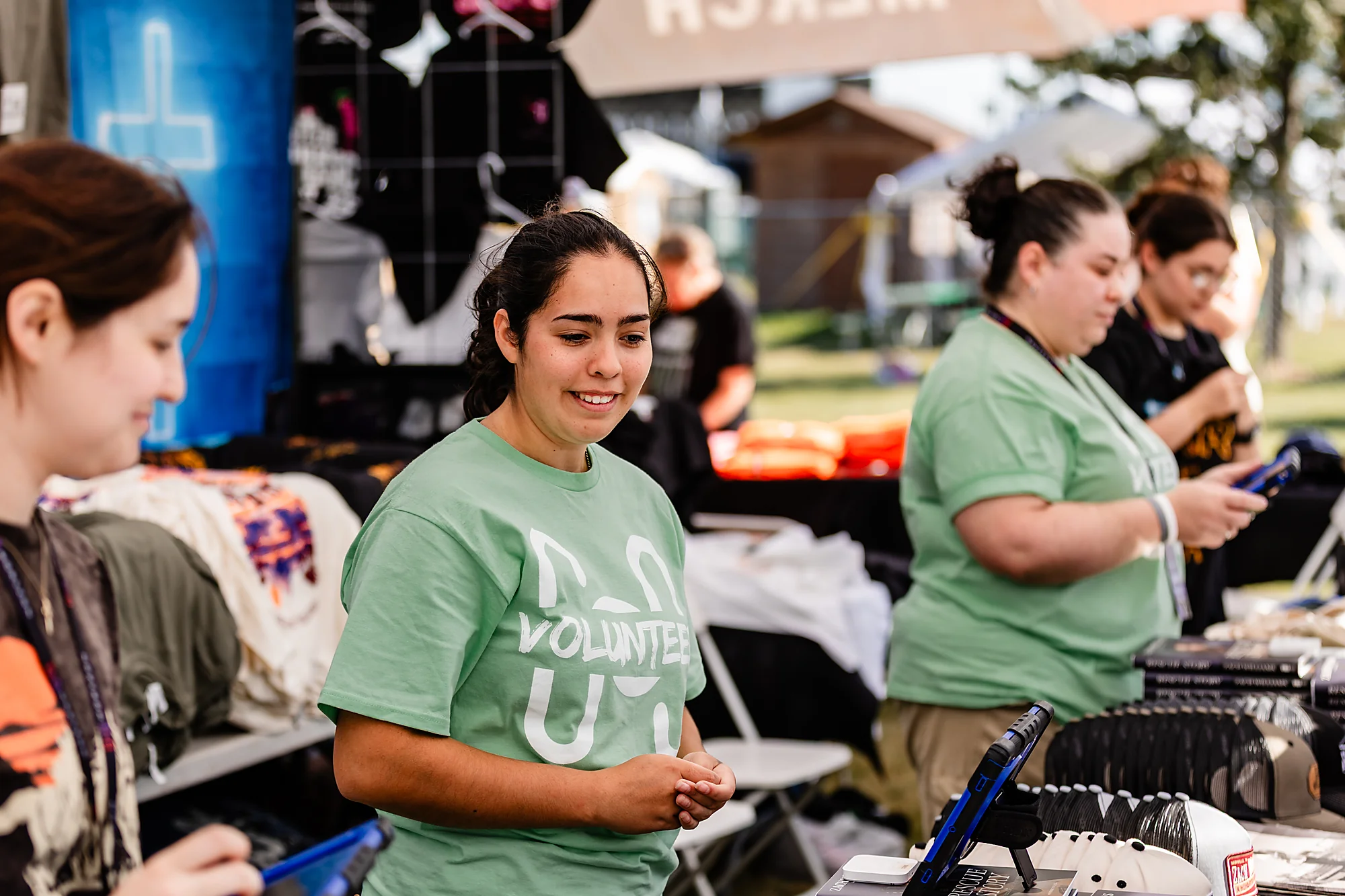 Volunteers serving the community through HorizonServe